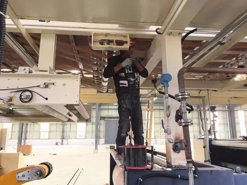 安装完成后的配置 纸板生产线基本安装完成,动力系统完成后即将试产